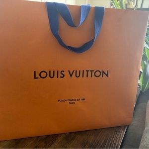 COPY - Louis Vuitton shopping bag